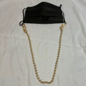 Face mask 😷 holder